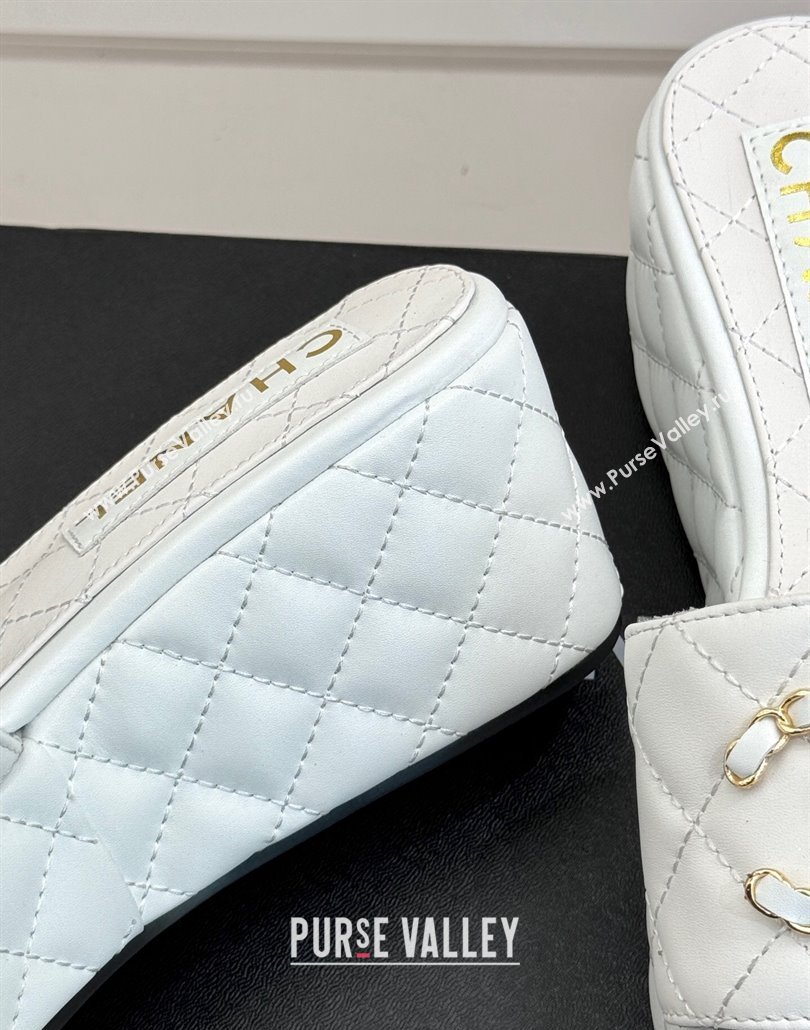 Chanel Quilted Lambskin Wedge Slides Sandal 6.5cm with Chain CC White 2025 CH030318 (MD-250303126)