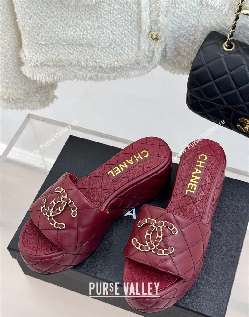 Chanel Quilted Lambskin Wedge Slides Sandal 6.5cm with Chain CC Dark Burgundy 2025 CH030318 (MD-250303127)