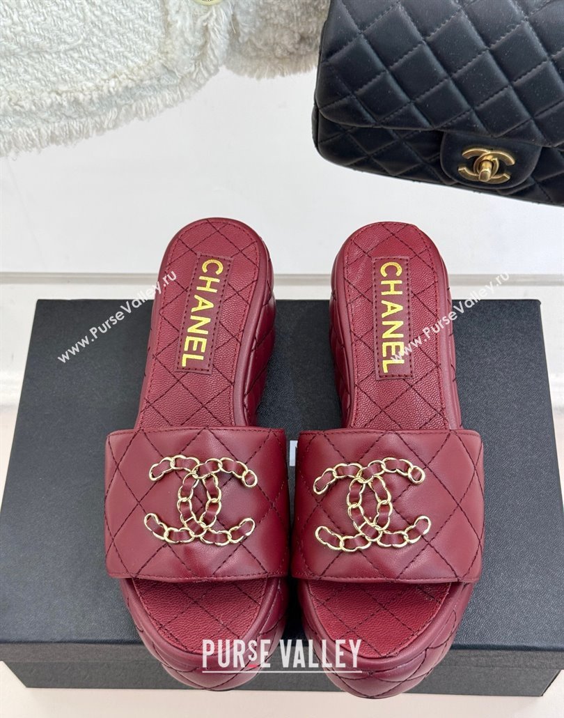 Chanel Quilted Lambskin Wedge Slides Sandal 6.5cm with Chain CC Dark Burgundy 2025 CH030318 (MD-250303127)
