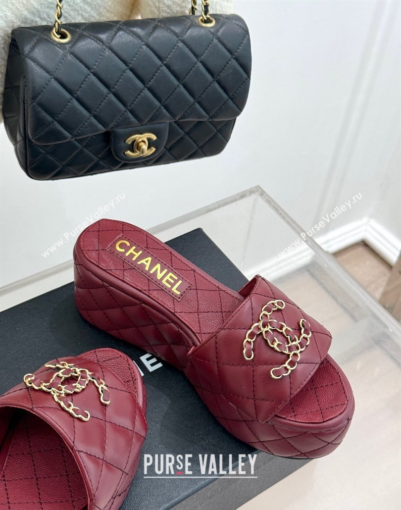 Chanel Quilted Lambskin Wedge Slides Sandal 6.5cm with Chain CC Dark Burgundy 2025 CH030318 (MD-250303127)