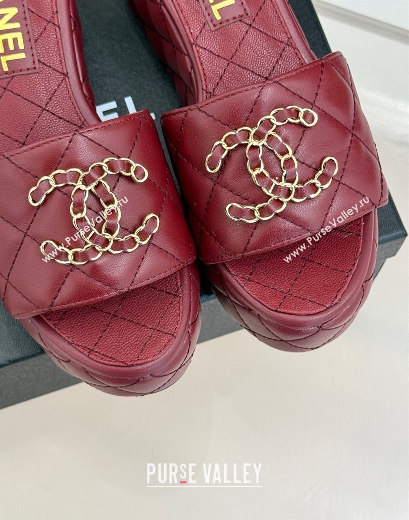 Chanel Quilted Lambskin Wedge Slides Sandal 6.5cm with Chain CC Dark Burgundy 2025 CH030318 (MD-250303127)