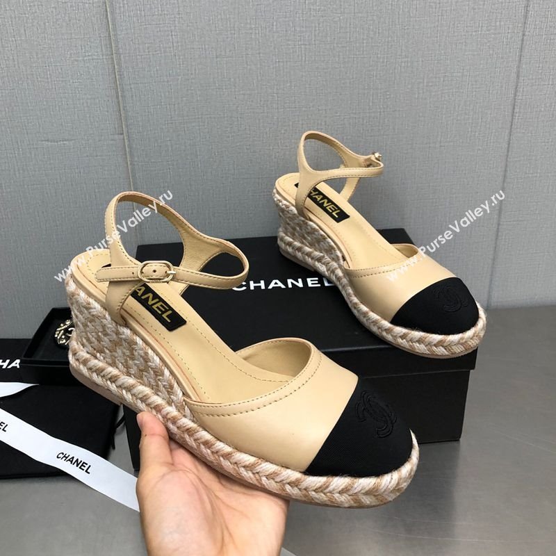 Chanel Lambskin Wedge Open Back Pumps 7.5cm Beige 2025 CH030324 (MD-250303153)