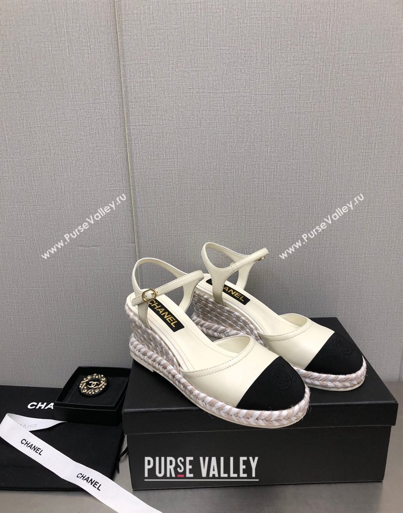 Chanel Lambskin Wedge Open Back Pumps 7.5cm White 2025 CH030324 (MD-250303154)