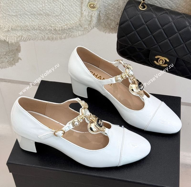 Chanel Calfskin Mary Janes Pumps 5.5cm with Heart Stones Charm White 2025 CH030326 (MD-250303161)