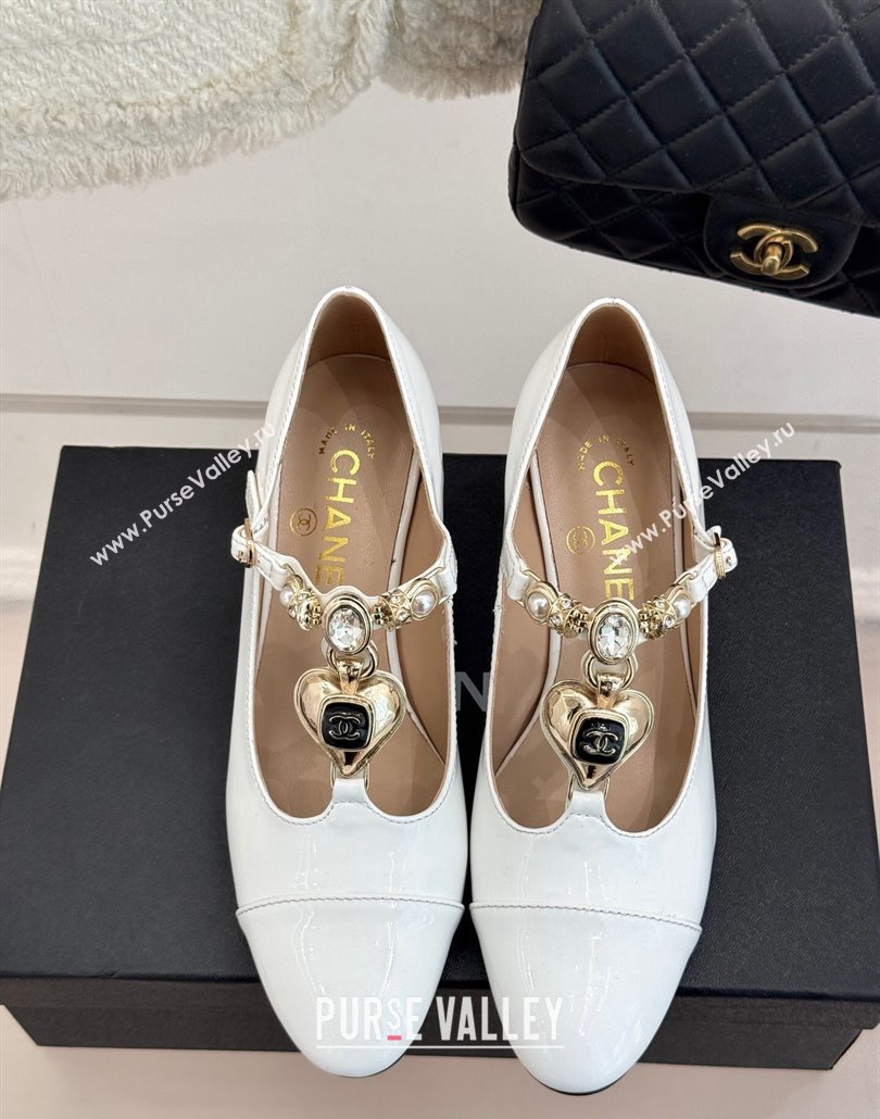 Chanel Calfskin Mary Janes Pumps 5.5cm with Heart Stones Charm White 2025 CH030326 (MD-250303161)