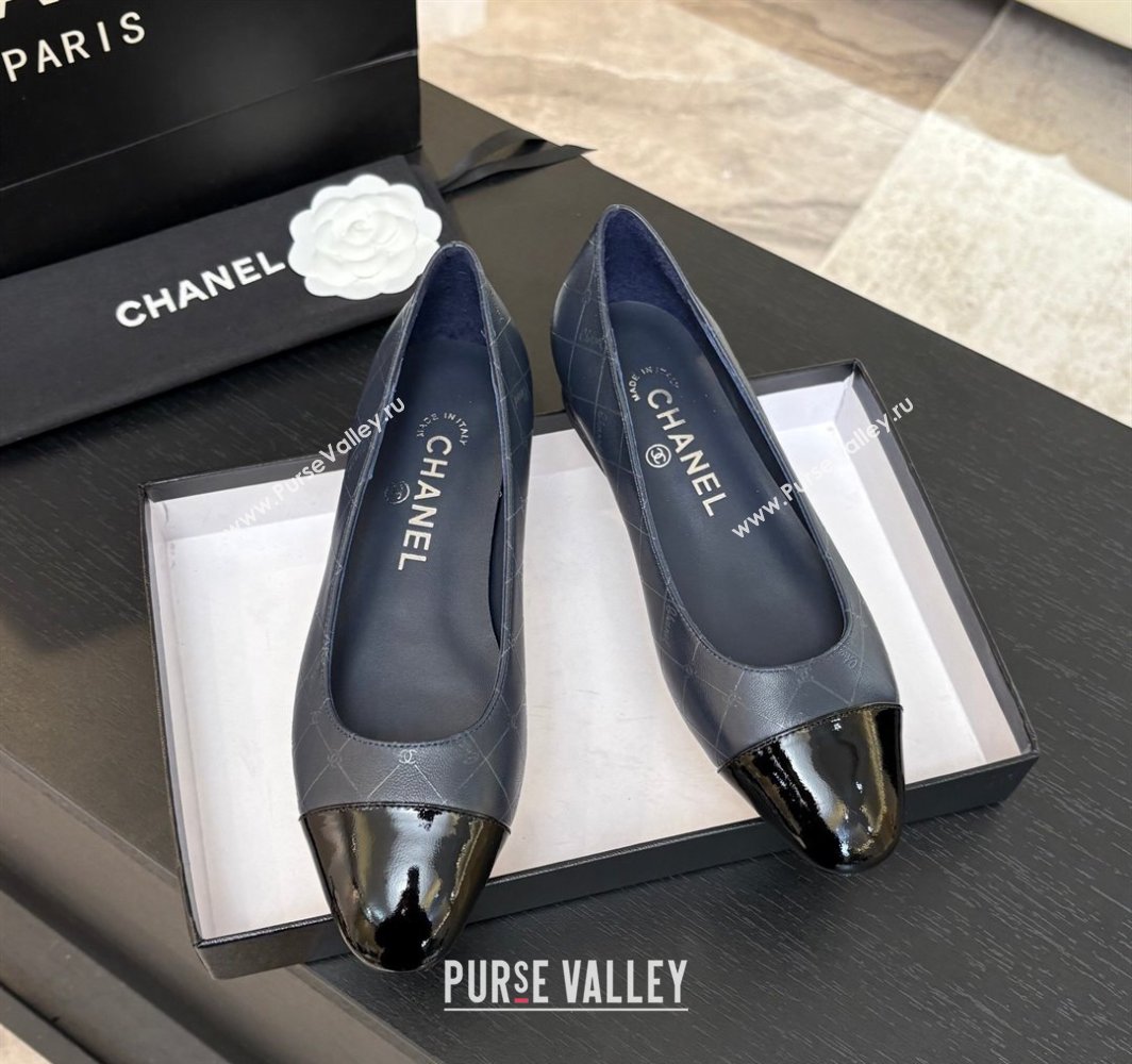 Chanel Printed Lambskin Patent Calfskin Ballet Flats Navy Blue 2025 G02819 (MD-250228121)