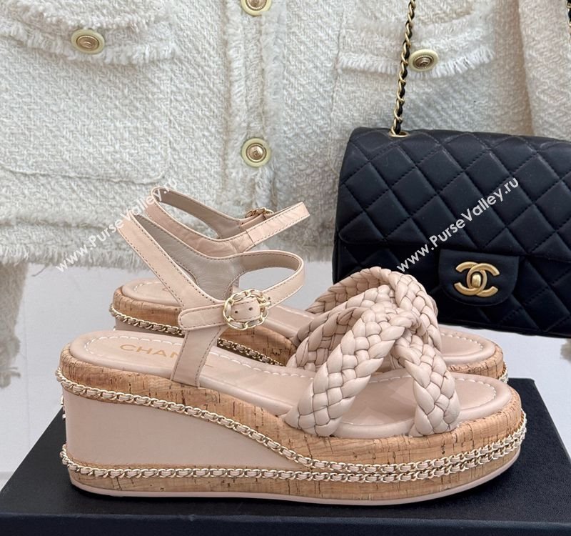 Chanel Woven Calfskin Wedge Sandals 7cm with Chain Light Pink 2025 CH030401 (MD-250304003)