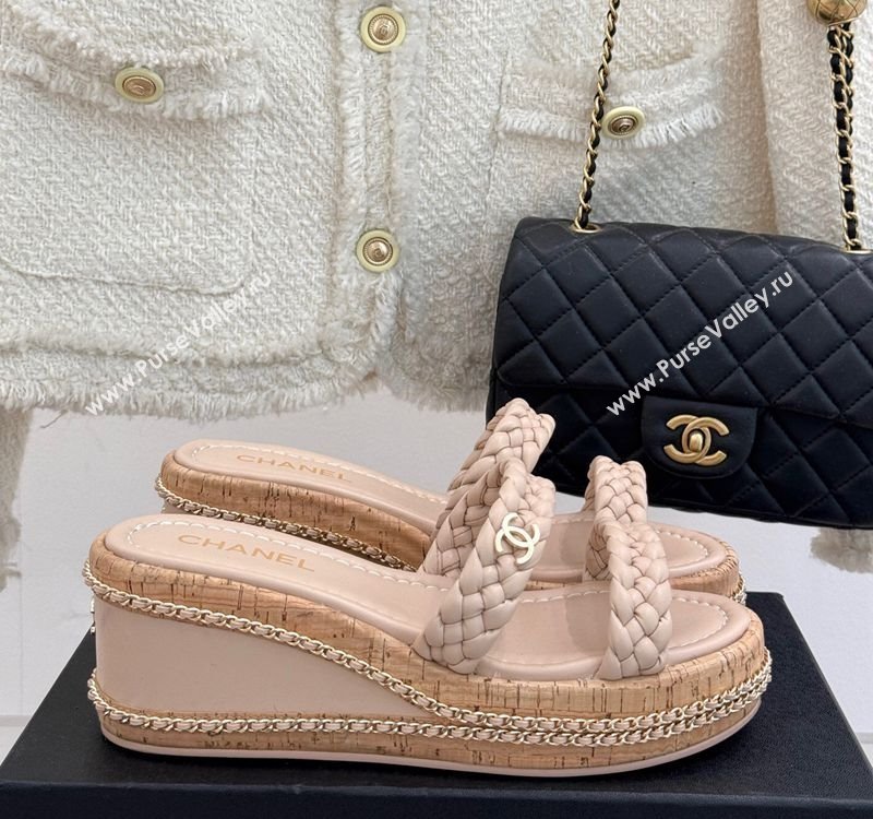 Chanel Woven Calfskin Wedge Slides Sandal 7cm with Chain Light Pink 2025 CH030401 (MD-250304007)