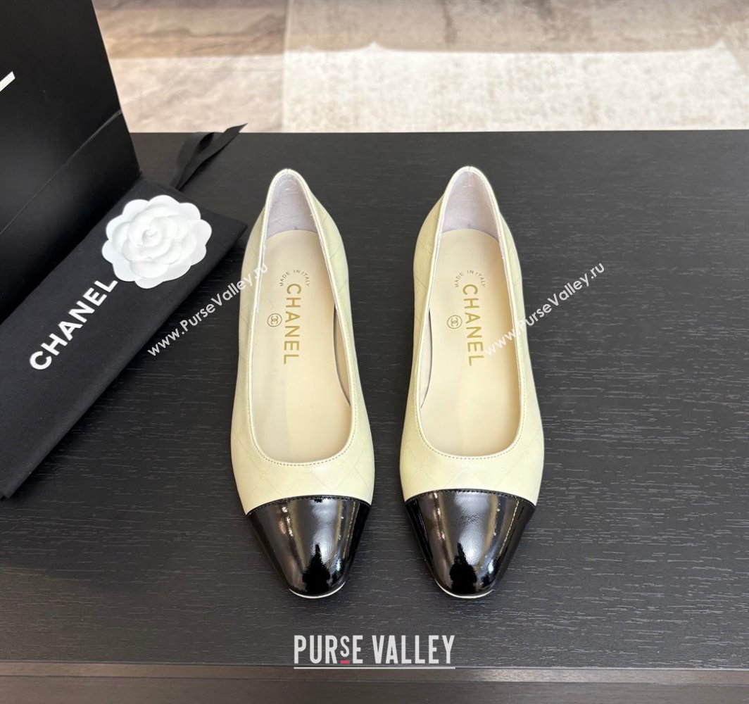Chanel Printed Lambskin Patent Calfskin Ballet Flats White 2025 G02819 (MD-250228122)