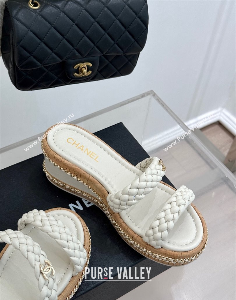 Chanel Woven Calfskin Wedge Slides Sandal 7cm with Chain White 2025 CH030401 (MD-250304008)