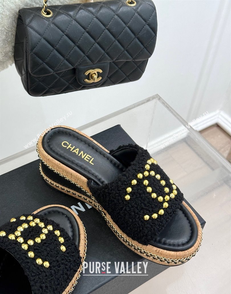 Chanel Tweed Wedge Slides Sandal 7cm with Chain and Stud CC Black 2025 CH030401 (MD-250304009)