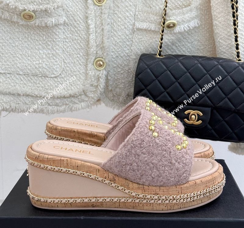 Chanel Tweed Wedge Slides Sandal 7cm with Chain and Stud CC Pink 2025 CH030401 (MD-250304011)
