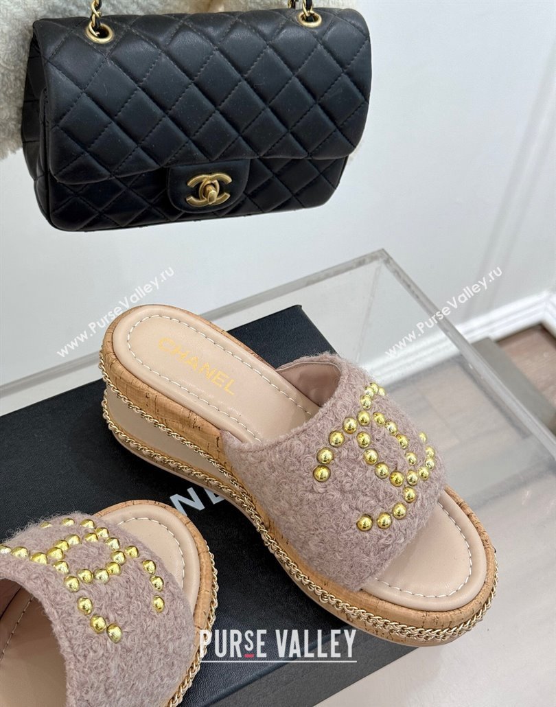 Chanel Tweed Wedge Slides Sandal 7cm with Chain and Stud CC Pink 2025 CH030401 (MD-250304011)