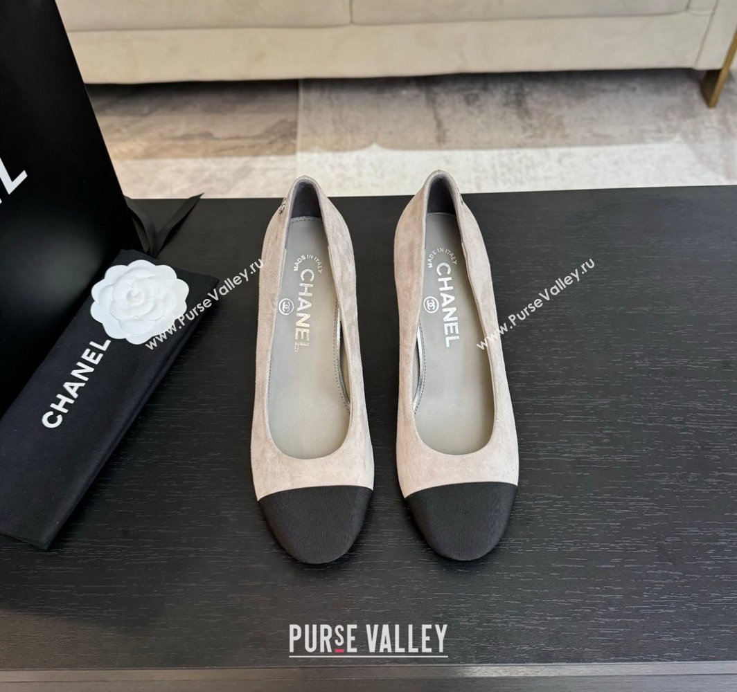 Chanel Suede Grosgrain Pumps 8.5cm with Strass and Pearls Grey 2025 CH030410 (MD-250304144)
