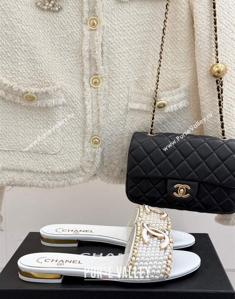 Chanel Pearls and Chain Flat Slides Sandal White 2025 CH030412 (MD-250304157)