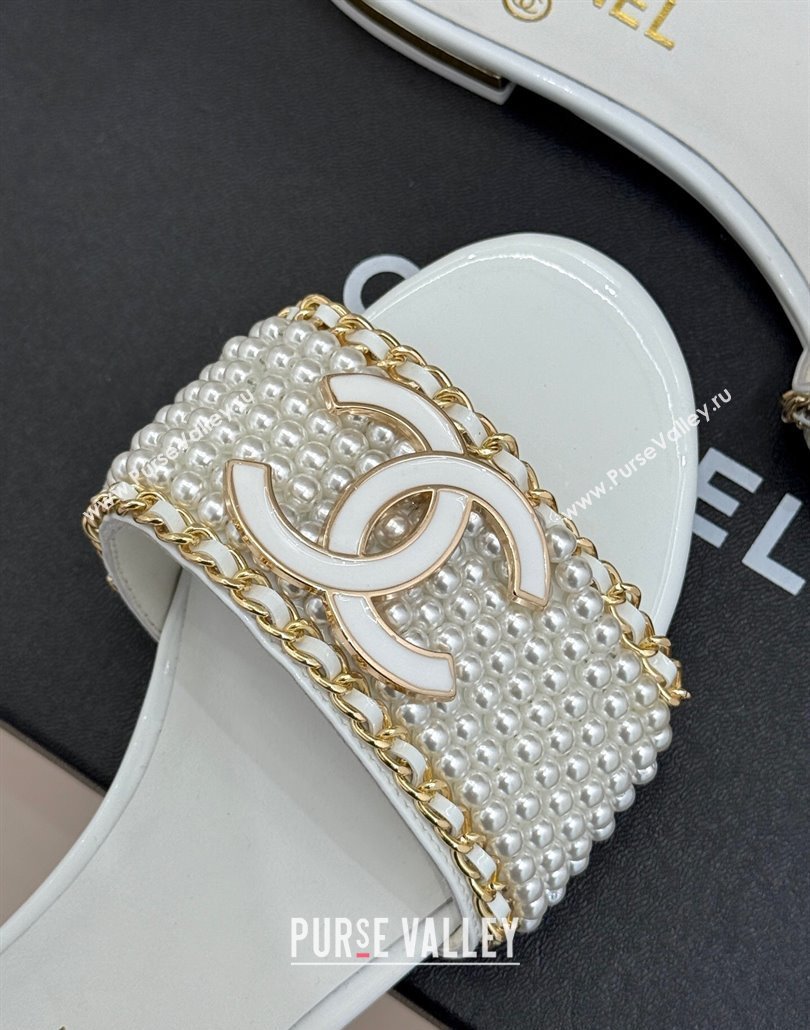 Chanel Pearls and Chain Flat Slides Sandal White 2025 CH030412 (MD-250304157)