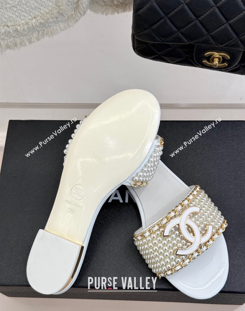 Chanel Pearls and Chain Flat Slides Sandal White 2025 CH030412 (MD-250304157)