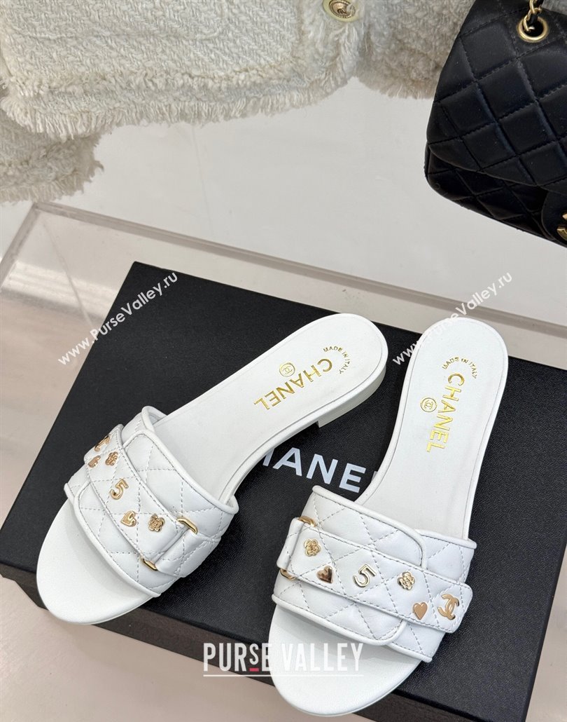 Chanel Quilted Lambskin Flat Slides Sandal with Charm and Buckle White 2025 CH030413 (MD-250304159)