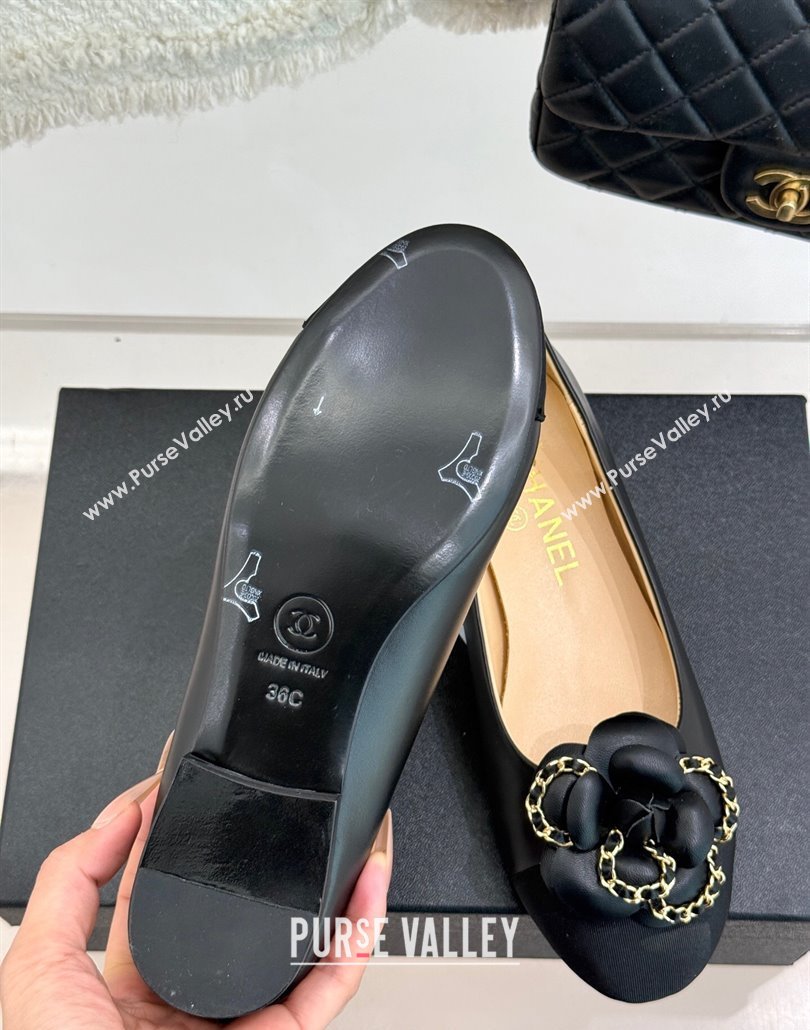 Chanel Lambskin Ballet Flats with Camellia Bloom and Chain Black 2025 CH030306 (MD-250303059)