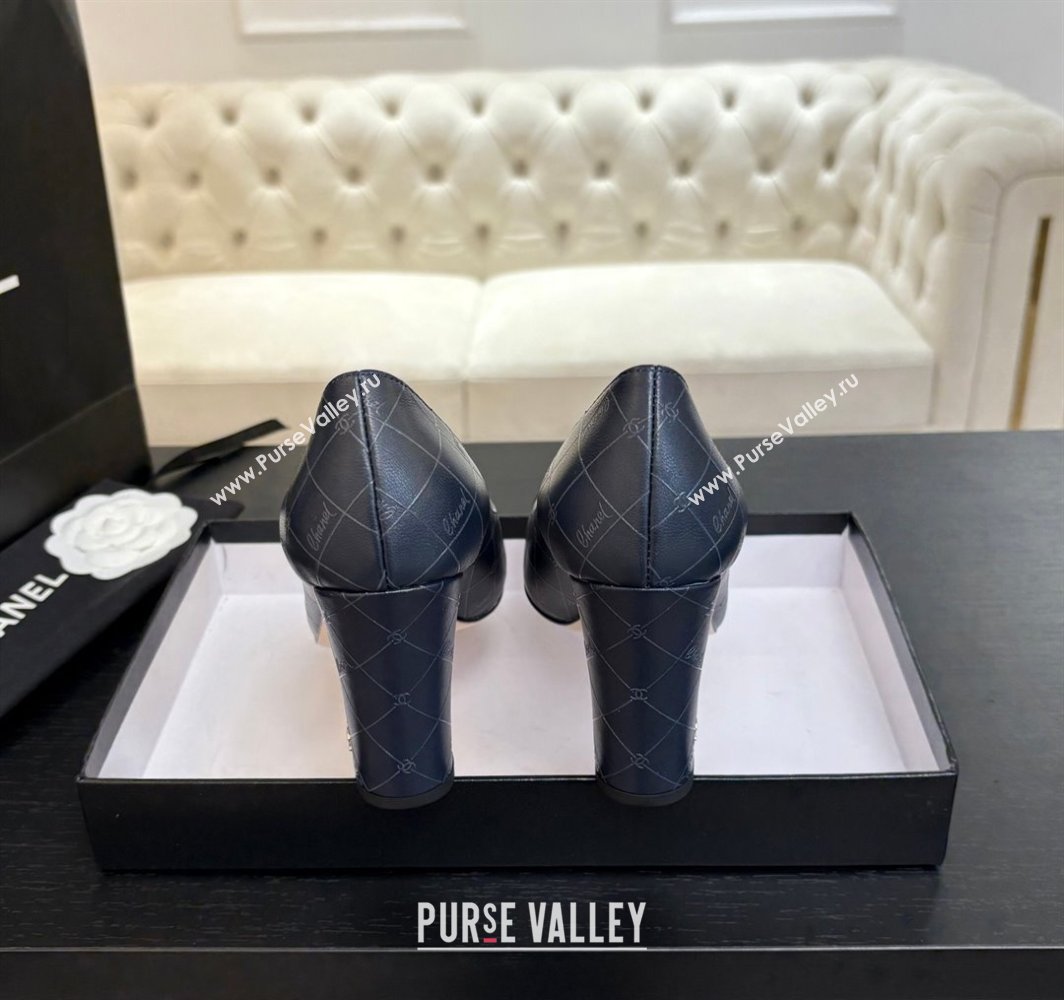 Chanel Printed Quilted Patent Calfskin Leather Pumps 8.5cm Navy Blue 2025 G45509 (MD-250228100)