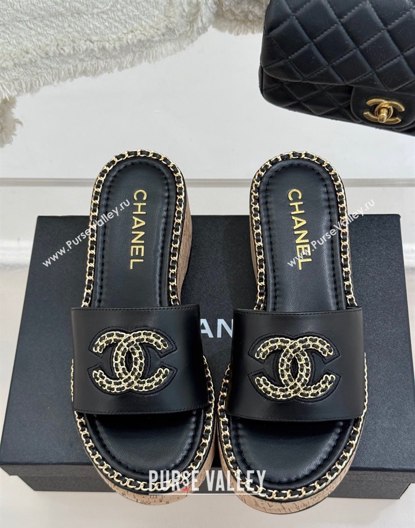 Chanel Calfskin Wedge Slides Sandal with Chain CC Black 2025 CH030403 (MD-250304063)