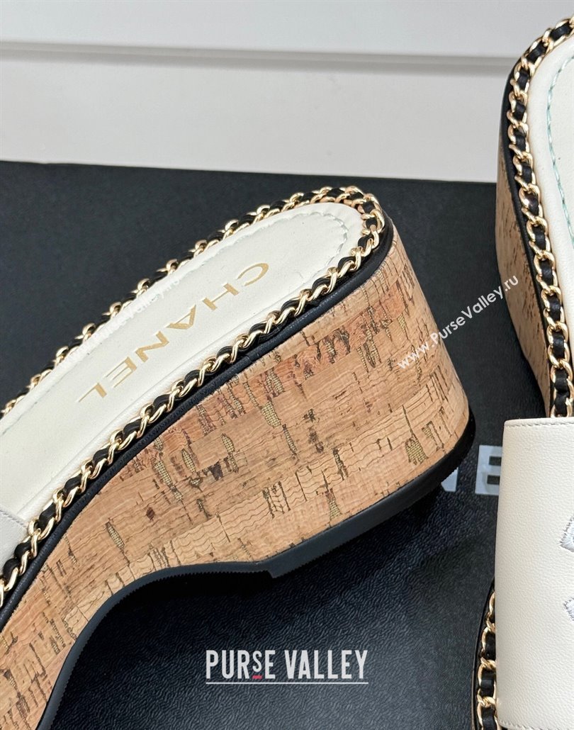 Chanel Calfskin Wedge Slides Sandal with Chain CC White 2025 CH030403 (MD-250304065)