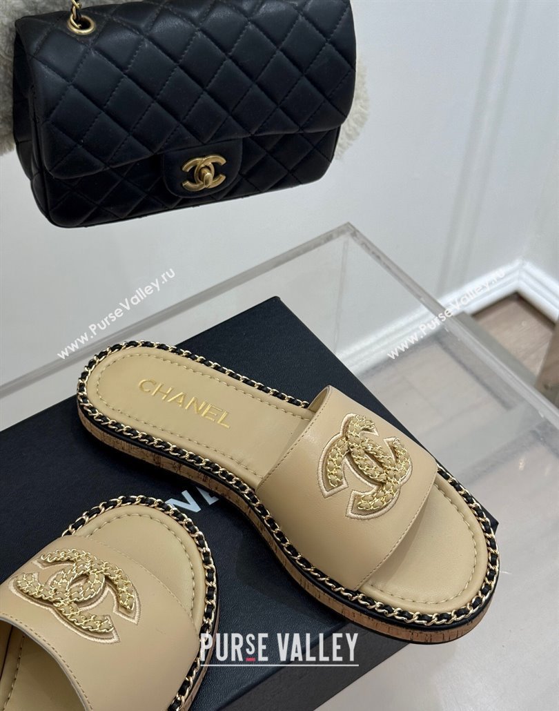Chanel Calfskin Flat Slides Sandal with Chain CC Beige 2025 CH030403 (MD-250304071)