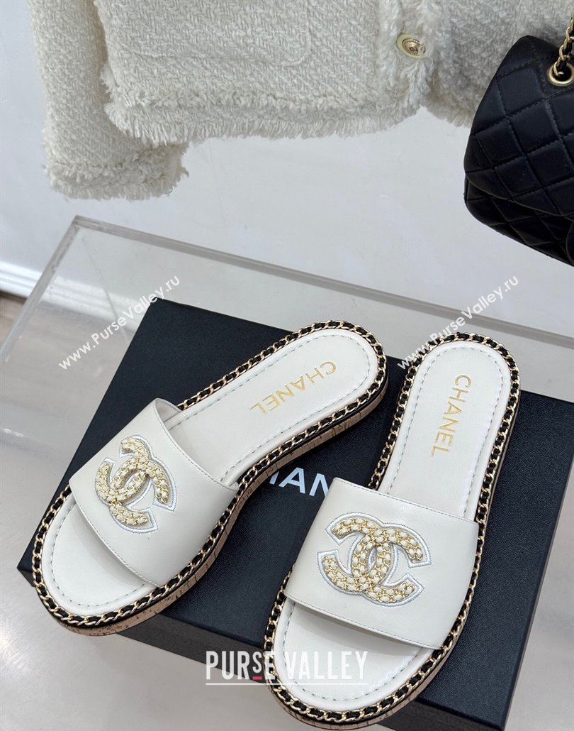 Chanel Calfskin Flat Slides Sandal with Chain CC White 2025 CH030403 (MD-250304072)