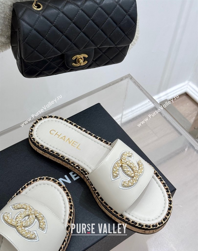 Chanel Calfskin Flat Slides Sandal with Chain CC White 2025 CH030403 (MD-250304072)