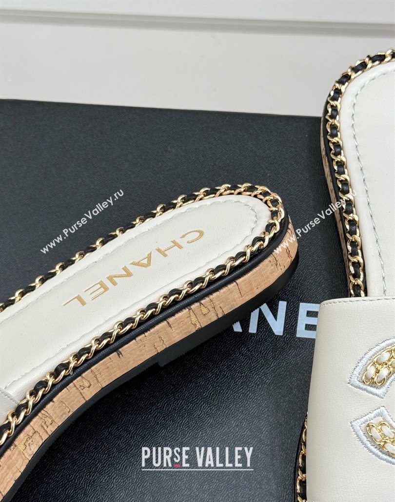 Chanel Calfskin Flat Slides Sandal with Chain CC White 2025 CH030403 (MD-250304072)