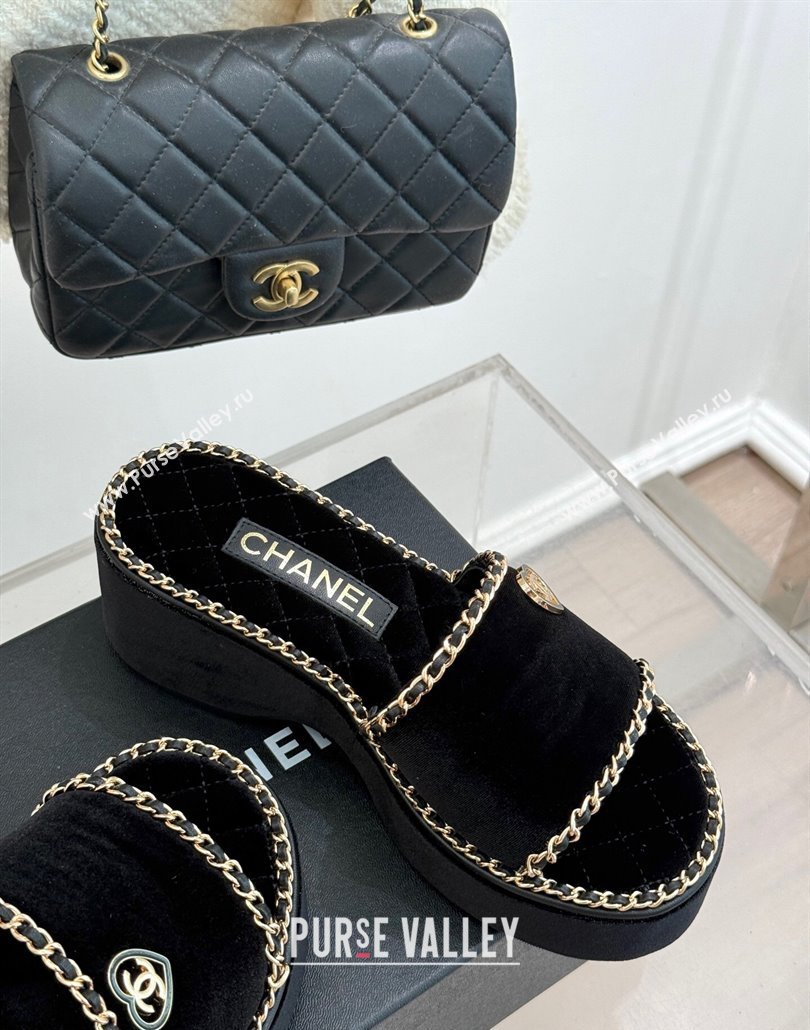 Chanel Velvet Wedge Slides Sandal with Chain and Heart Black 2025 CH030402 (MD-250304013)
