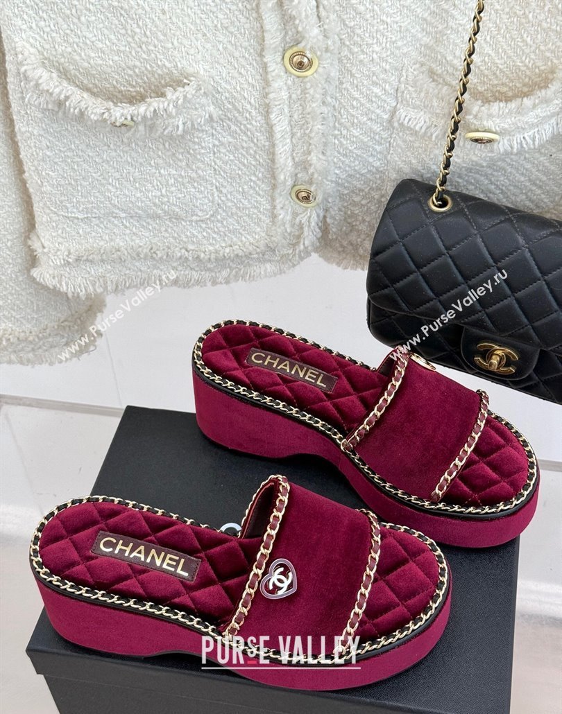 Chanel Velvet Wedge Slides Sandal with Chain and Heart Dark Burgundy 2025 CH030402 (MD-250304014)