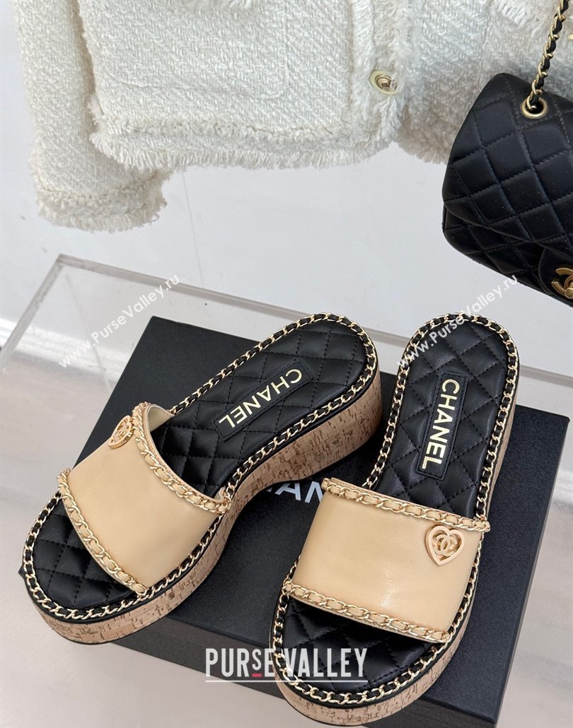 Chanel Calfskin Wedge Slides Sandal with Chain and Heart Beige 2025 CH030402 (MD-250304016)