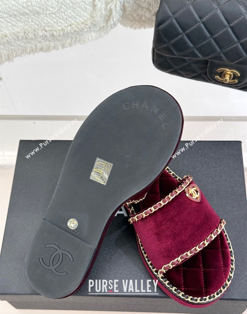 Chanel Velvet Flat Slides Sandal with Chain and Heart Dark Burgundy 2025 CH030402 (MD-250304019)