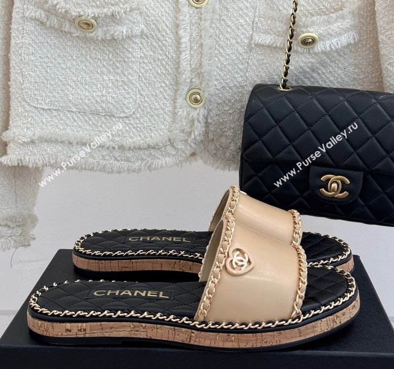 Chanel Calfskin Flat Slides Sandal with Chain and Heart Beige 2025 CH030402 (MD-250304021)
