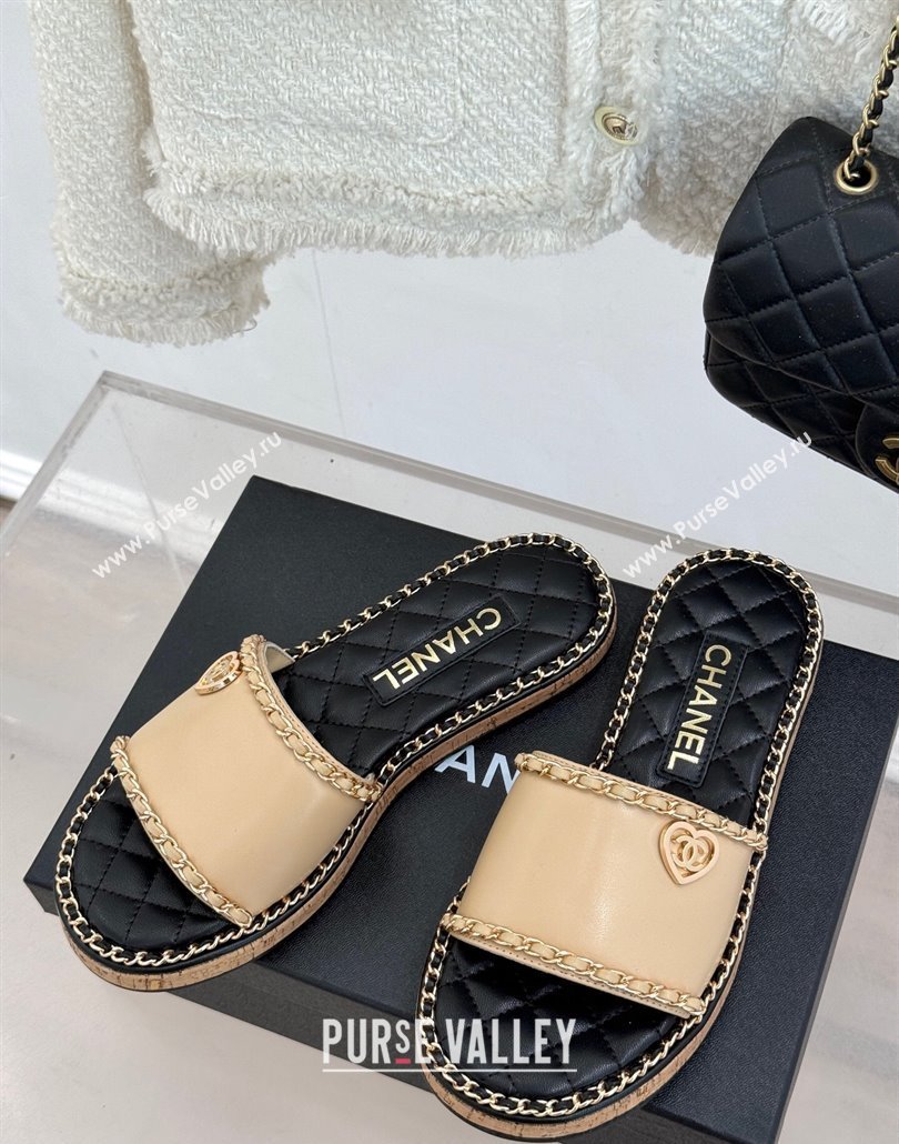 Chanel Calfskin Flat Slides Sandal with Chain and Heart Beige 2025 CH030402 (MD-250304021)
