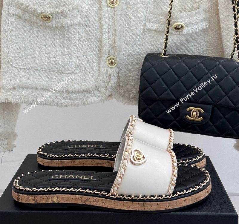 Chanel Calfskin Flat Slides Sandal with Chain and Heart White 2025 CH030402 (MD-250304022)
