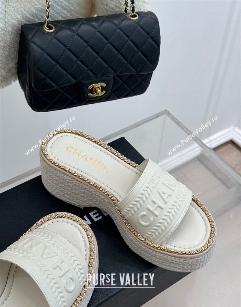 Chanel Calfskin Wedge Slides Sandal with Chain White 2025 CH030405 (MD-250304101)