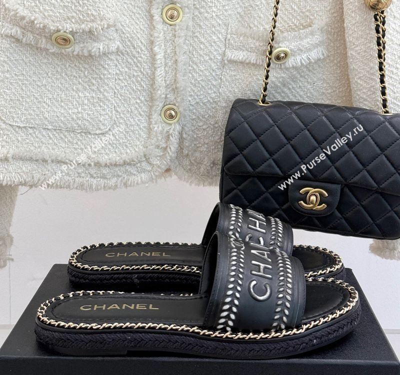 Chanel Calfskin Flat Slides Sandal with Chain Black2 2025 CH030405 (MD-250304106)