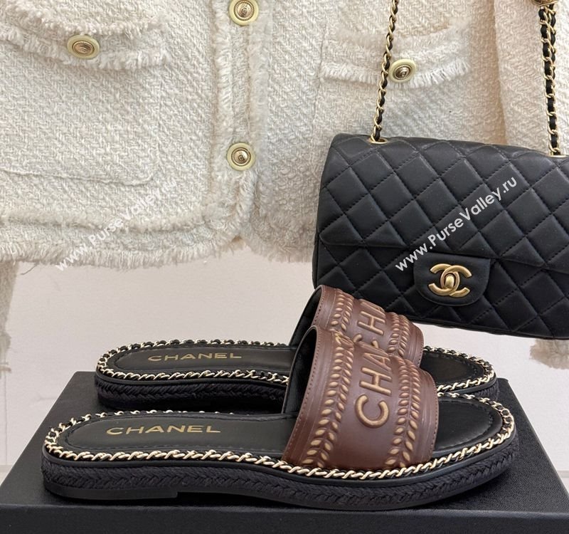 Chanel Calfskin Flat Slides Sandal with Chain Brown 2025 CH030405 (MD-250304107)