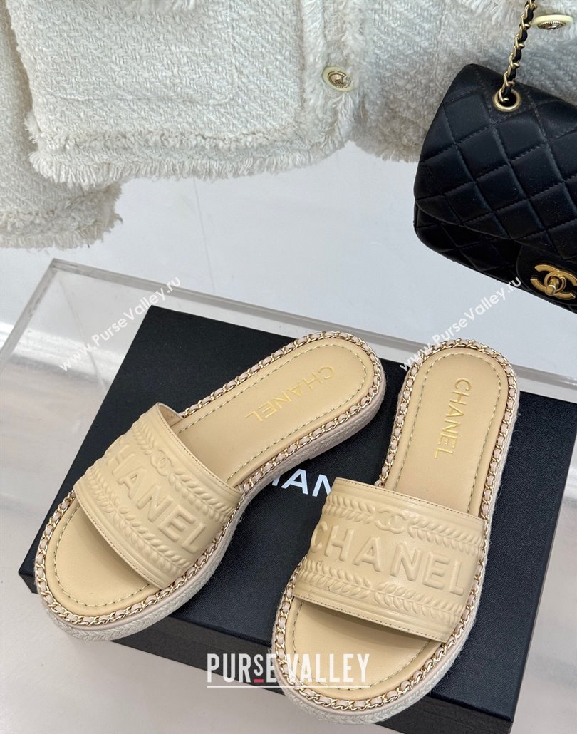 Chanel Calfskin Flat Slides Sandal with Chain Beige 2025 CH030405 (MD-250304108)