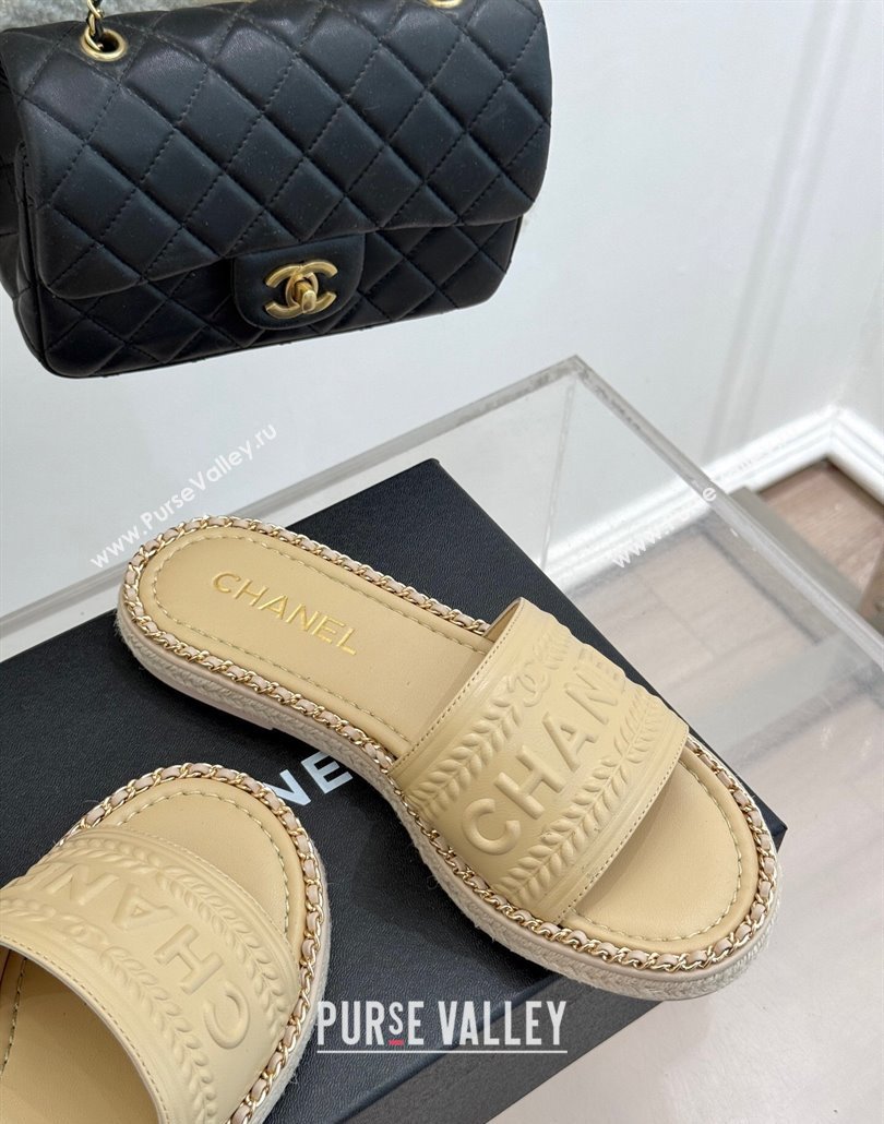 Chanel Calfskin Flat Slides Sandal with Chain Beige 2025 CH030405 (MD-250304108)