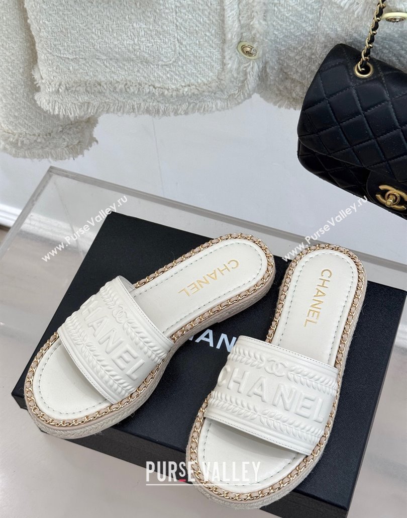 Chanel Calfskin Flat Slides Sandal with Chain White 2025 CH030405 (MD-250304109)