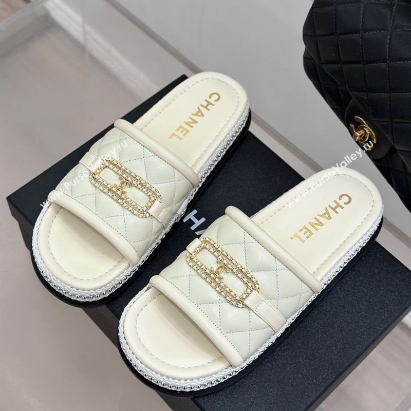 Chanel Lambskin Flat Slides Sandal with Chain Buckle White 2025 CH030406 (MD-250304112)