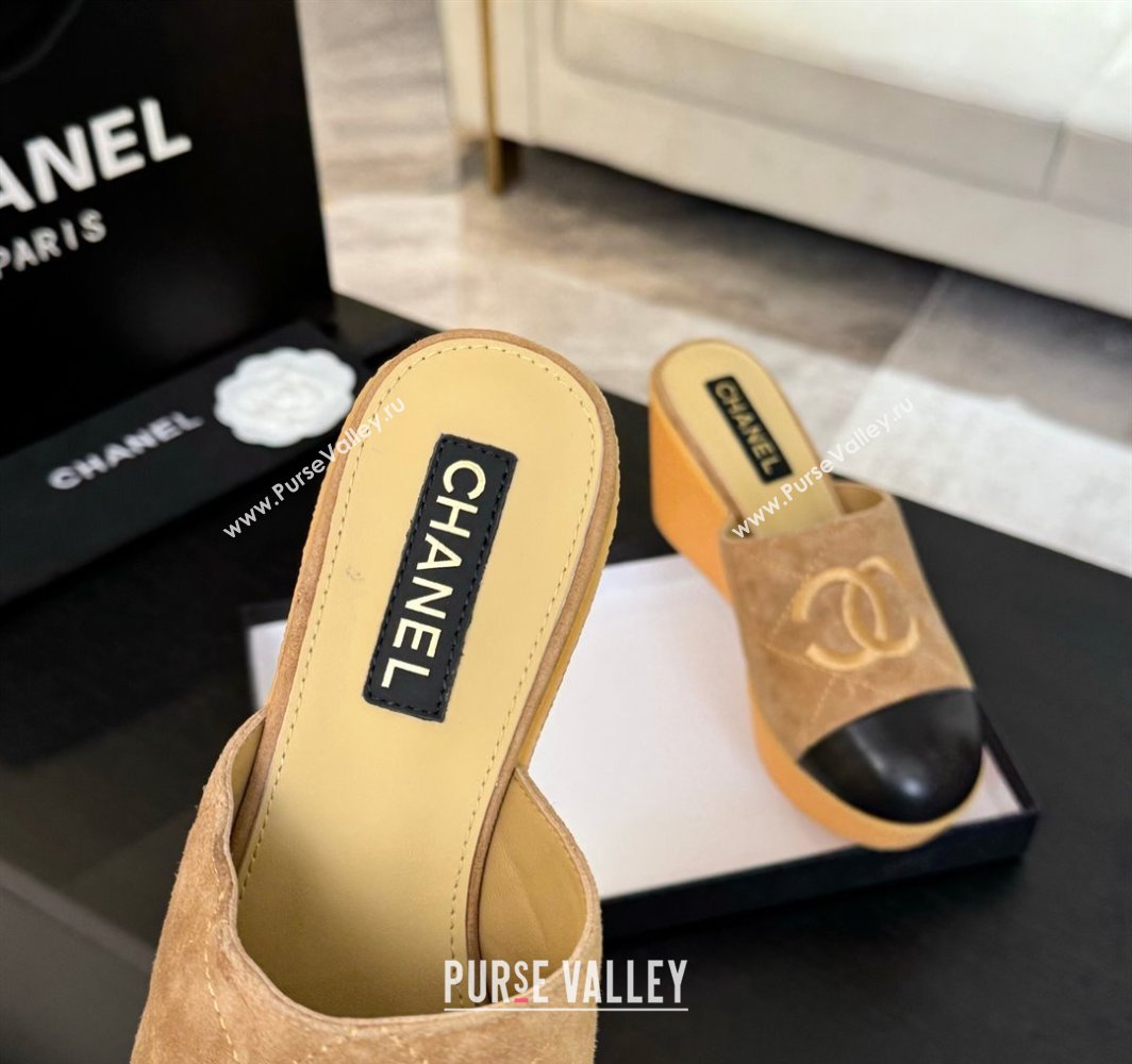 Chanel Suede Wedge Mules Brown 2025 CH030308 (MD-250303086)