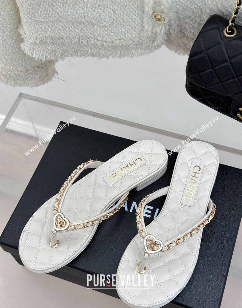 Chanel Lambskin Flat Thong Slide Sandal with Chain and Heart G46109 White 2025 (KL-250304056)