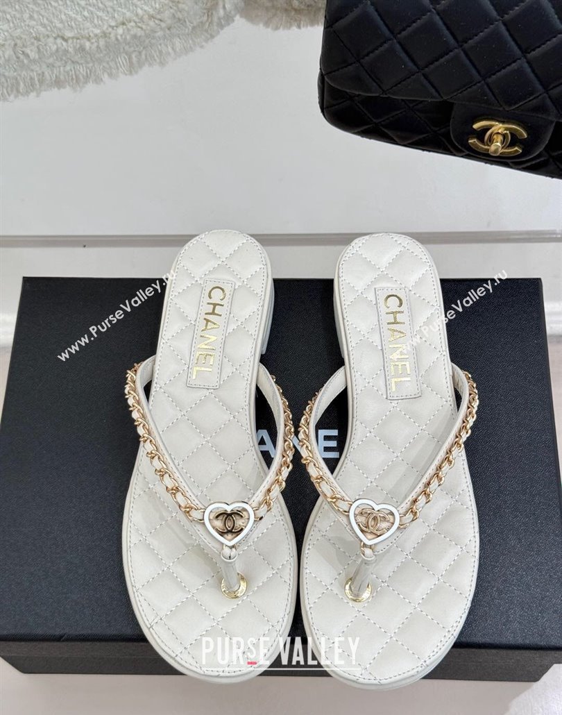 Chanel Lambskin Flat Thong Slide Sandal with Chain and Heart G46109 White 2025 (KL-250304056)