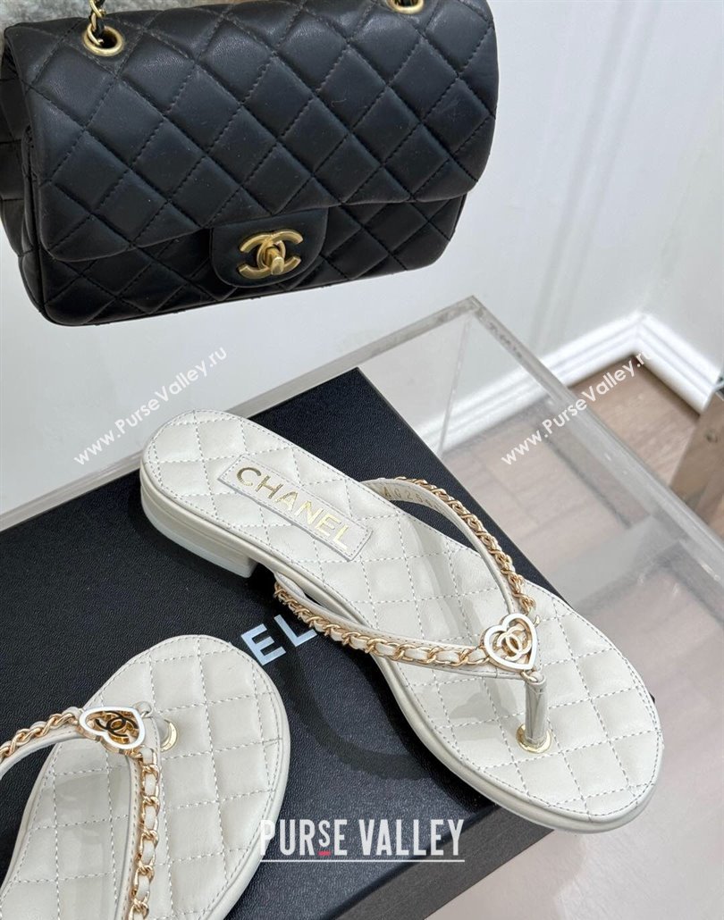 Chanel Lambskin Flat Thong Slide Sandal with Chain and Heart G46109 White 2025 (KL-250304056)