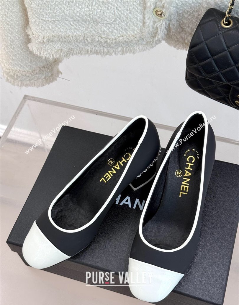 Chanel Calfskin Patent Pumps with Chain Black 2025 CH030501 (KL-250305008)