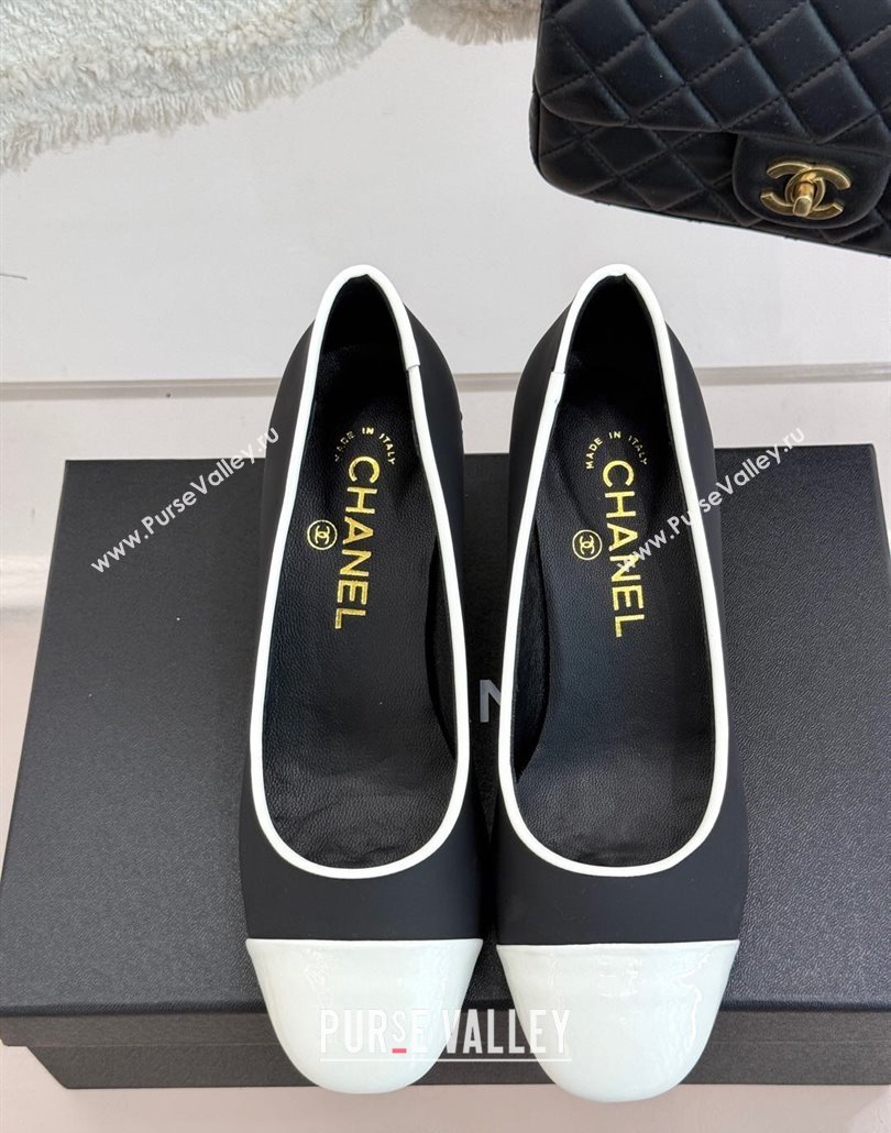 Chanel Calfskin Patent Pumps with Chain Black 2025 CH030501 (KL-250305008)